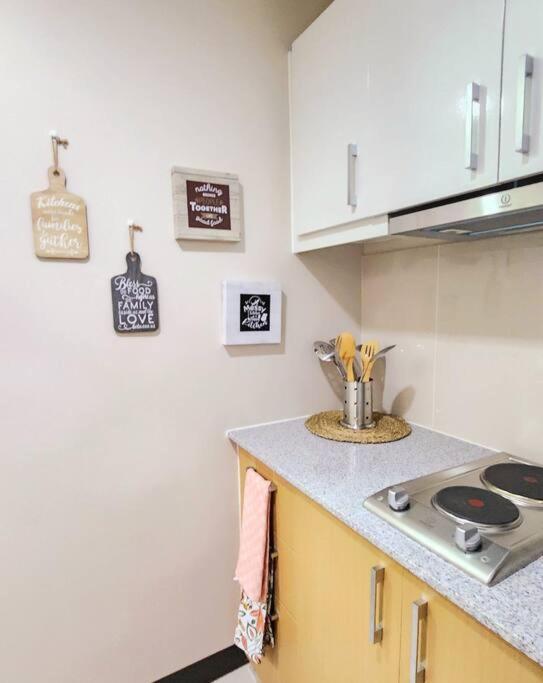 Cosy Executive 1 Bedroom Uptown Parksuites Ultra Fast Internet Манила Экстерьер фото