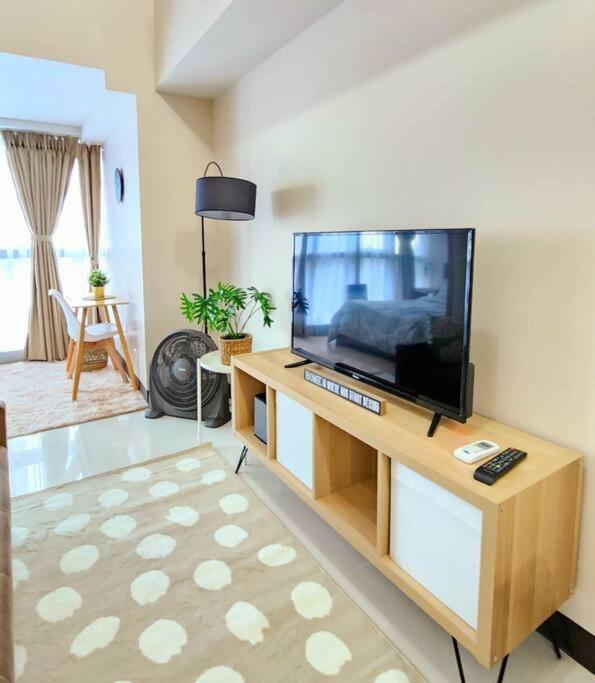 Cosy Executive 1 Bedroom Uptown Parksuites Ultra Fast Internet Манила Экстерьер фото